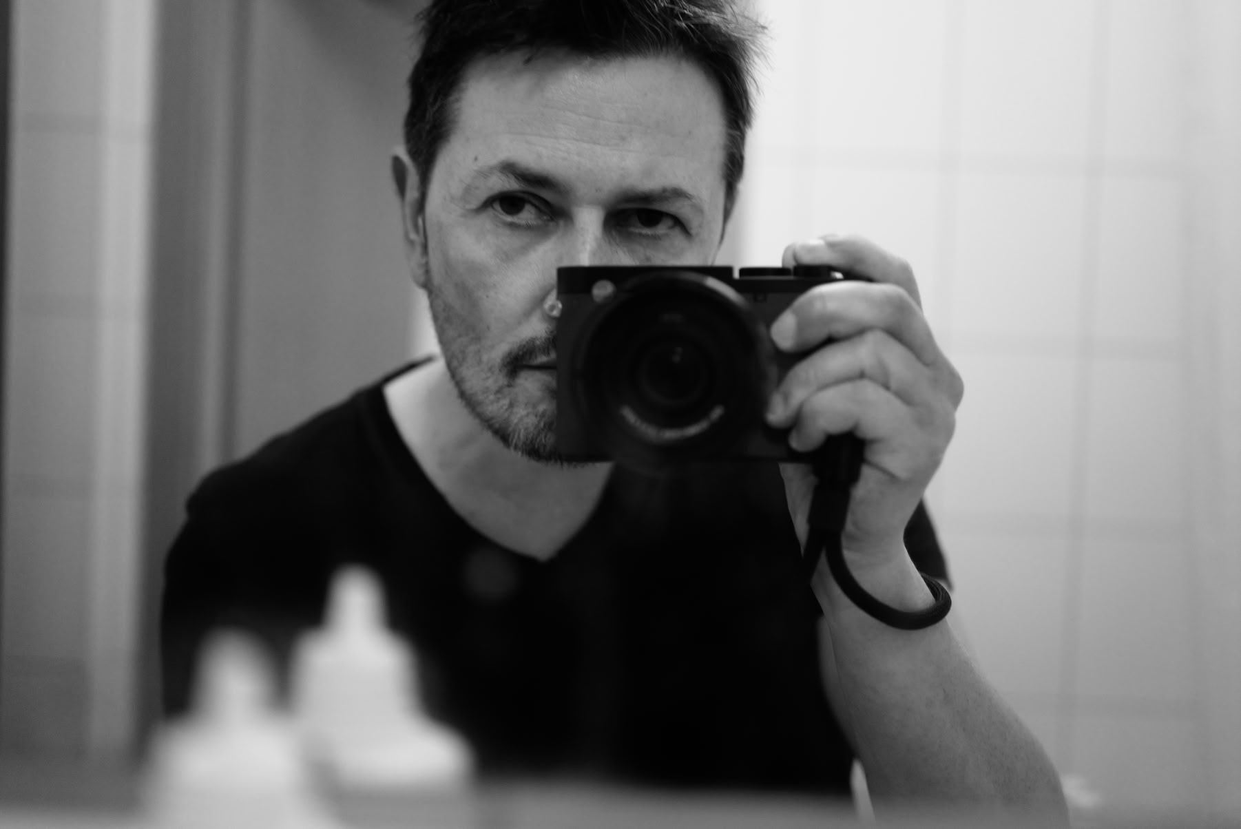 Foto von Dry – Melanchonischer Zeitreisender